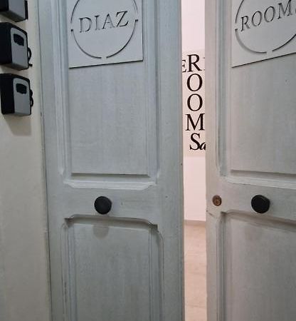 Diaz Rooms 레체 외부 사진